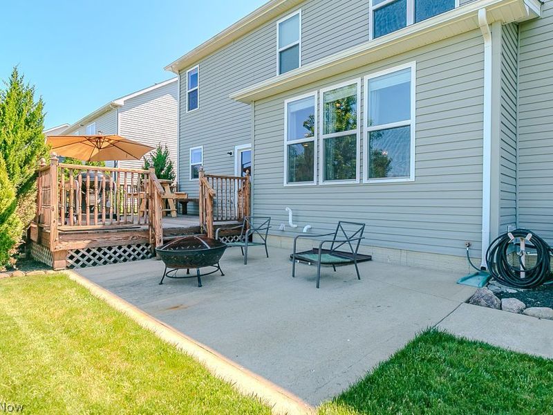 8024 Heatherglen Drive , Mentor, OH 44060 Photo 5