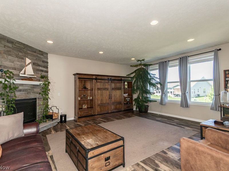 8024 Heatherglen Drive , Mentor, OH 44060 Photo 8