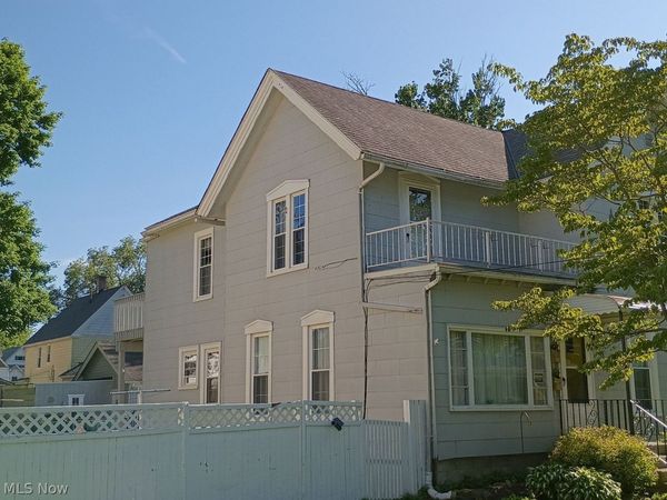 238 Howe Street , Unit UP, Elyria, OH 44035