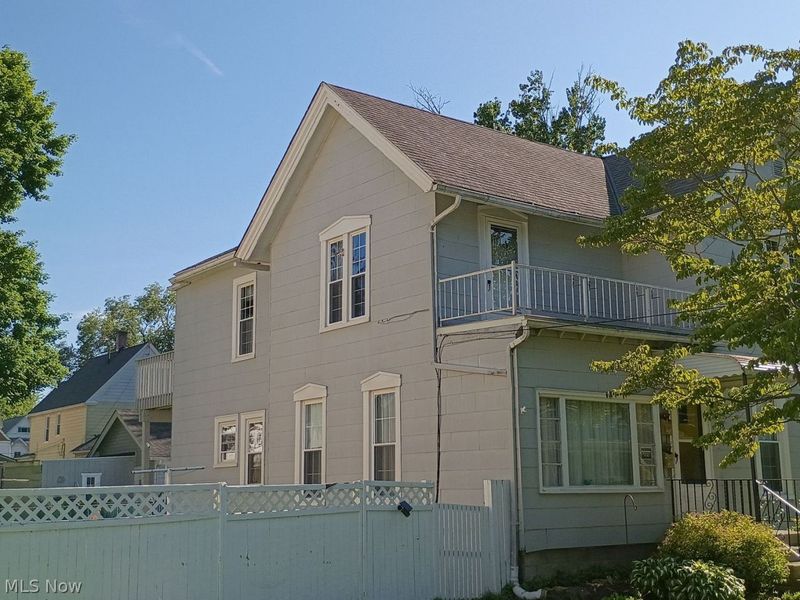 238 Howe Street , Unit UP, Elyria, OH 44035 Photo 1