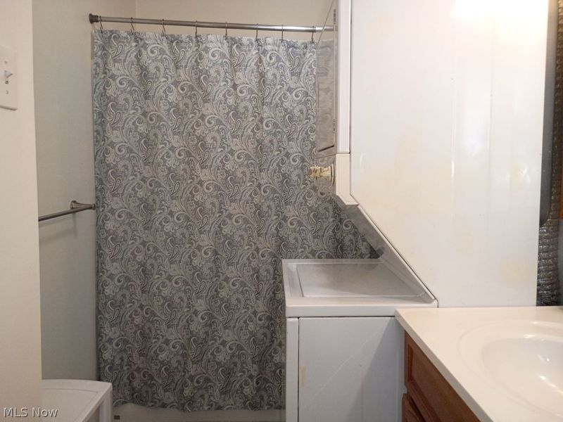 238 Howe Street , Unit UP, Elyria, OH 44035 Photo 15