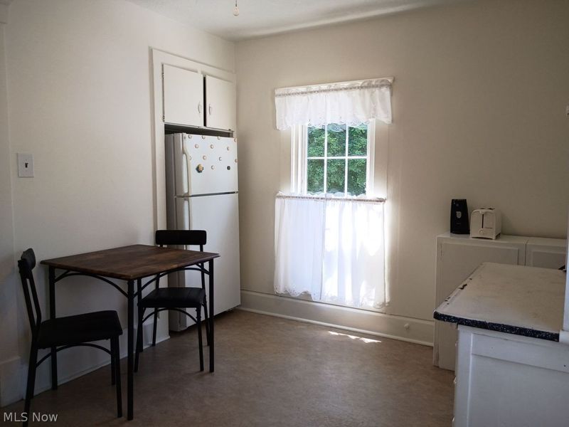 238 Howe Street , Unit UP, Elyria, OH 44035 Photo 4