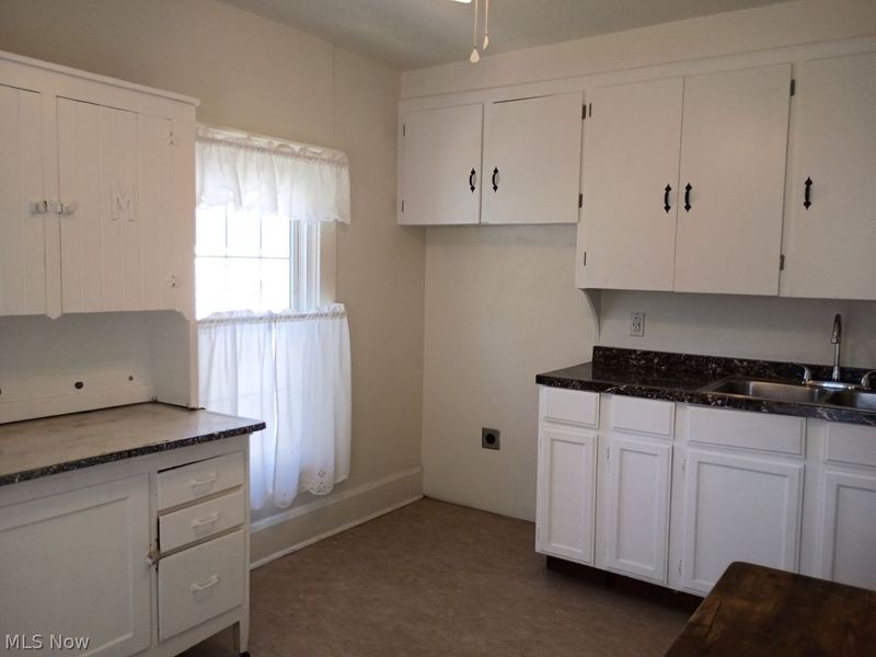 238 Howe Street , Unit UP, Elyria, OH 44035 Photo 5