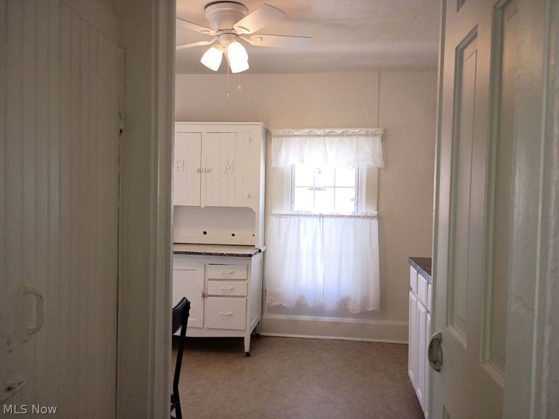 238 Howe Street , Unit UP, Elyria, OH 44035 Photo 6