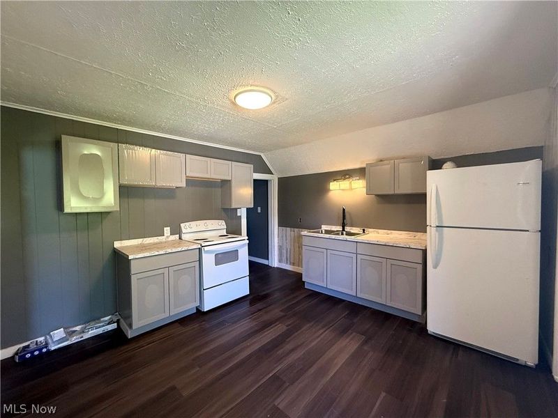 414 Harbor, Conneaut, OH 44030 Photo 17