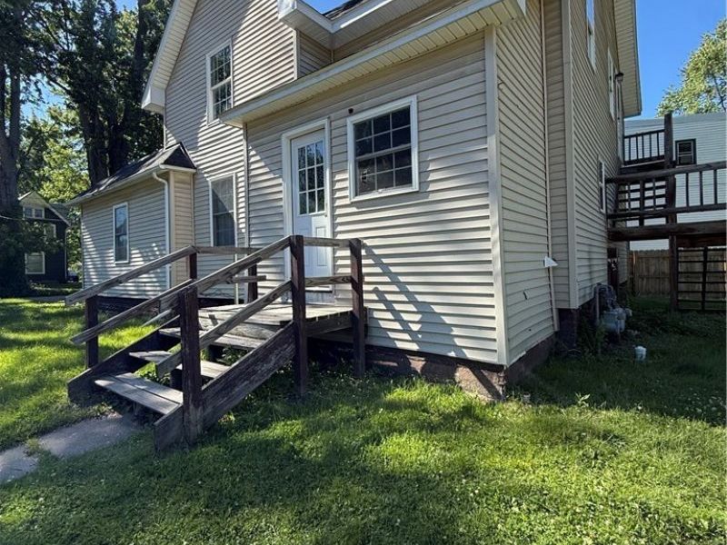 414 Harbor, Conneaut, OH 44030 Photo 2