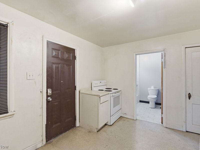 2314 Tate Avenue , Cleveland, OH 44109 Photo 19