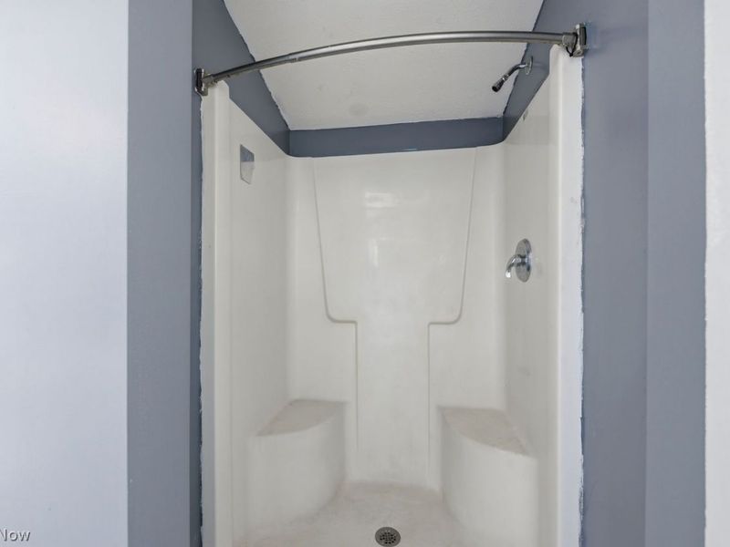 2314 Tate Avenue , Cleveland, OH 44109 Photo 32