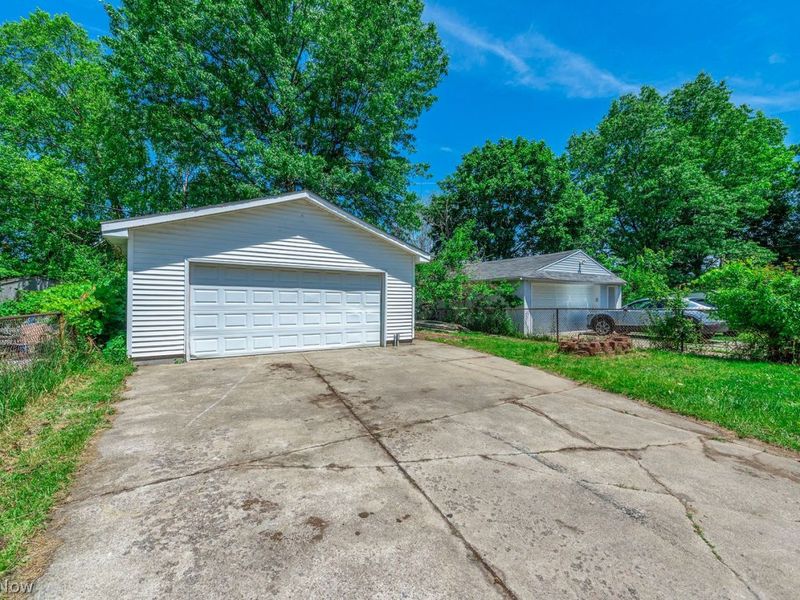 2314 Tate Avenue , Cleveland, OH 44109 Photo 38
