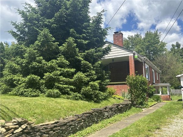 809 Carbon Rd , Greensburg, PA 15601
