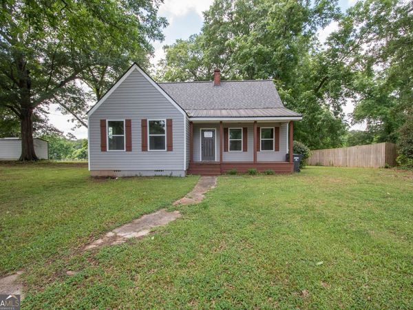 250 Lagrange Street, Grantville, GA 30220