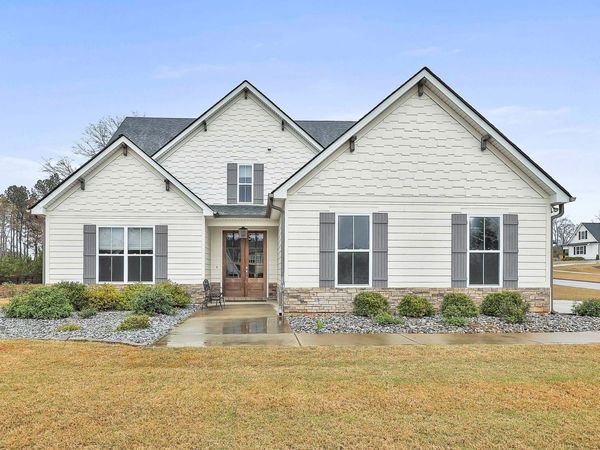 153 N Cove Drive, Newnan, GA 30263