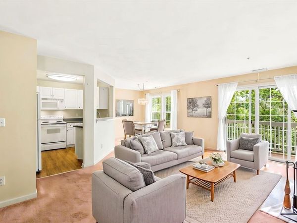 1 Riverview Blvd, Unit 2-212, Methuen, MA 01844