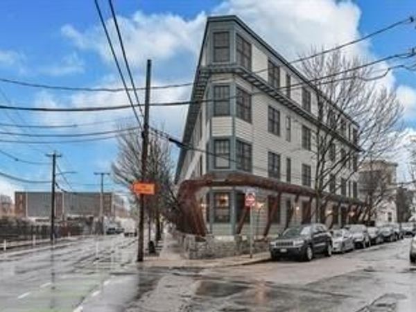 432 Norfolk Street, Unit 4C, Somerville, MA 02143