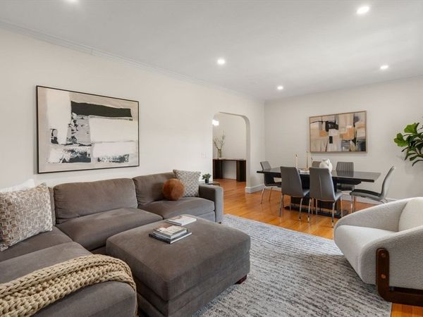 15 Monmouth Court, Unit 5, Brookline, MA 02446