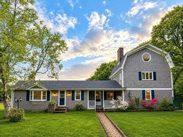 98 Ebony St, Fairhaven, MA 02719