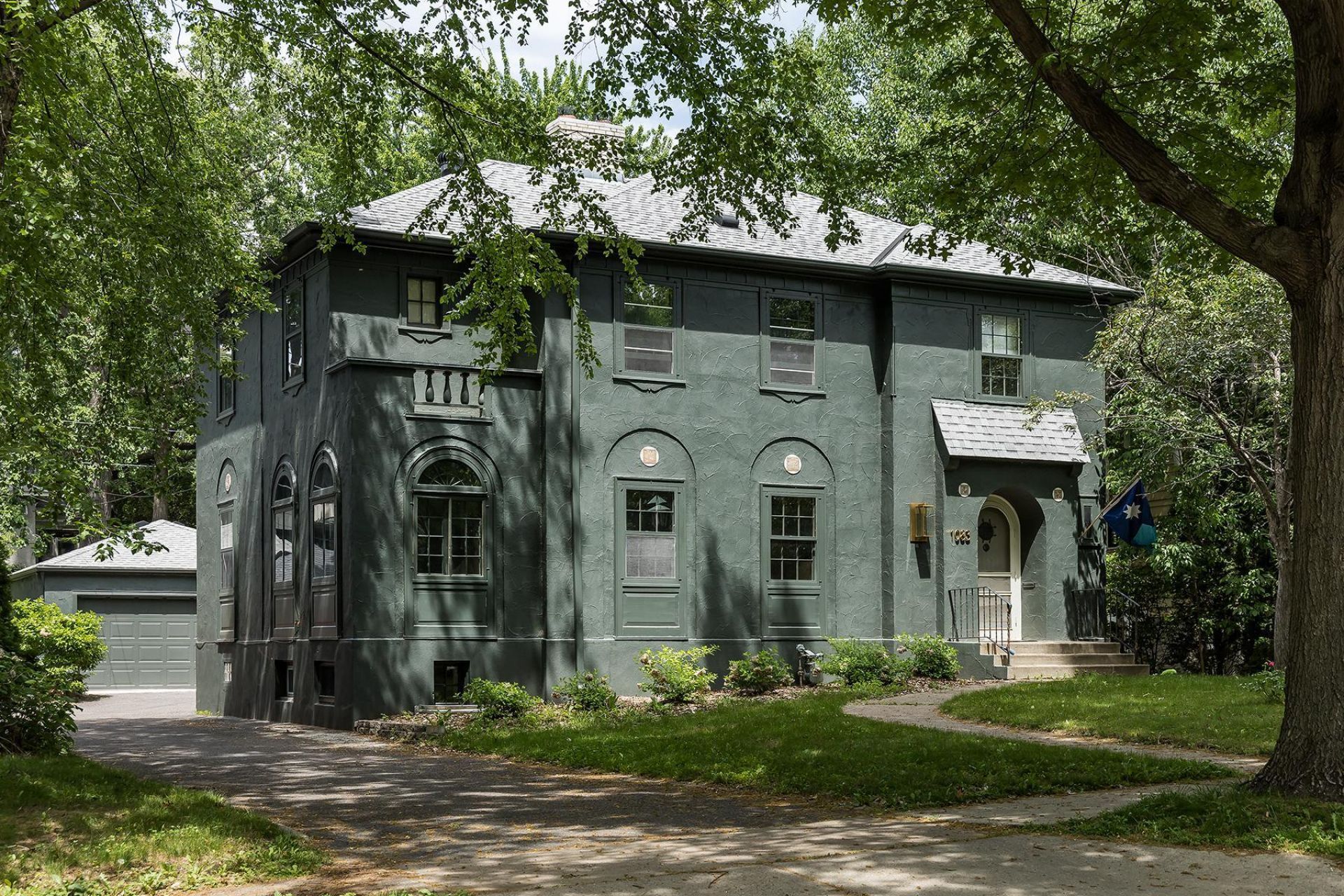 1083 Lombard Avenue , Saint Paul, MN 55105