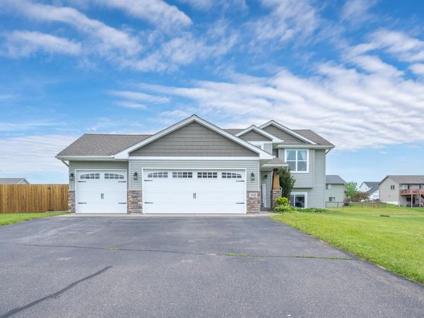 388 Dakota Avenue, Roberts, WI 54023