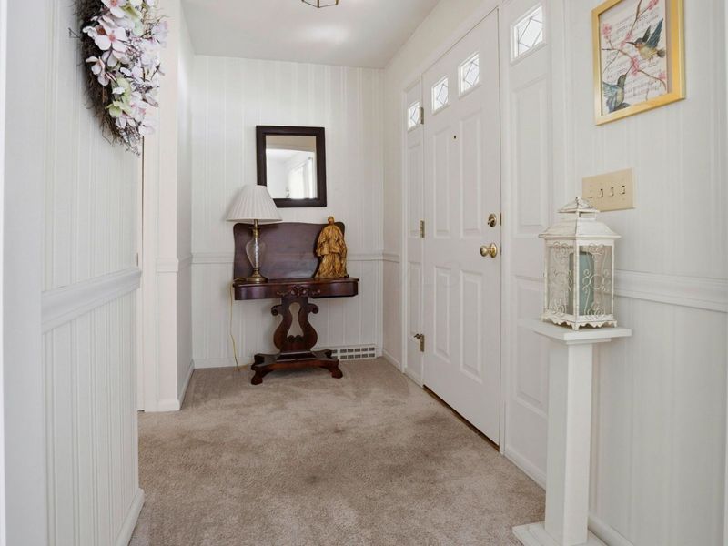 426 Coventry Circle, Zanesville, OH 43701 Photo 4