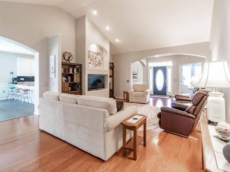 1192 Creek Cove, Hamilton Twp, OH 45039 Photo 6