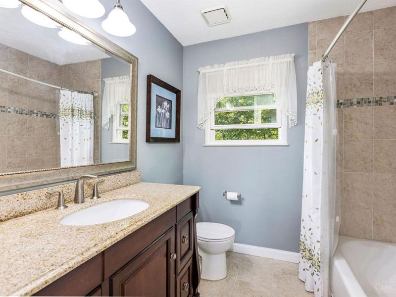 8072 Golfview Court, West Chester, OH 45069 Photo 23