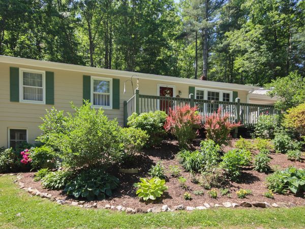 8465 Starlight LN , Boones Mill, VA 24065