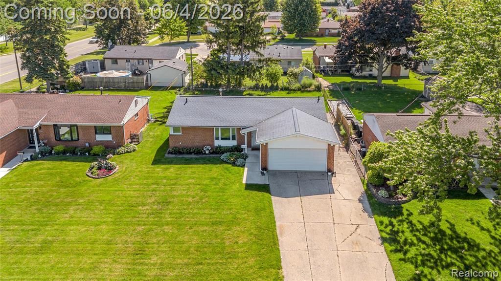 38774 Covington Drive, Sterling Heights, MI 48312 Main Photo