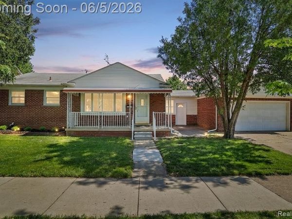 1848 Philomene Boulevard , Lincoln Park, MI 48146
