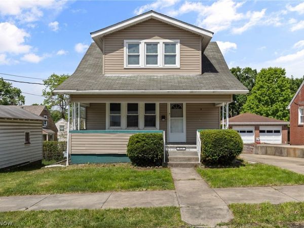 813 Jeanette Avenue , Steubenville, OH 43952