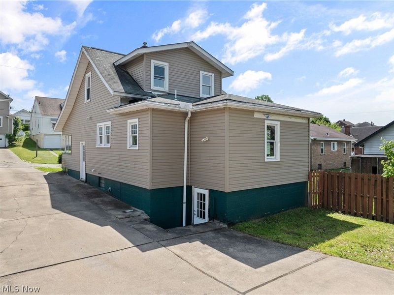 813 Jeanette Avenue , Steubenville, OH 43952 Photo 5
