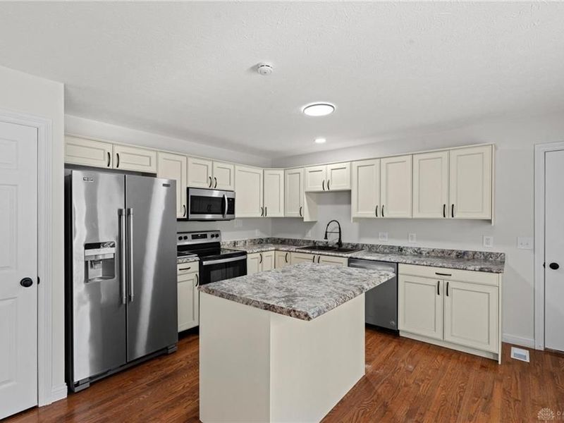 5539 Dorothy Court, Carlisle, OH 45005 Photo 16