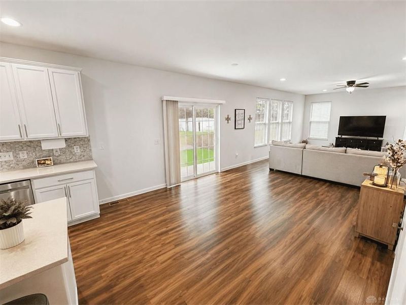1100 Sarah Freeman Drive, Centerville, OH 45458 Photo 12