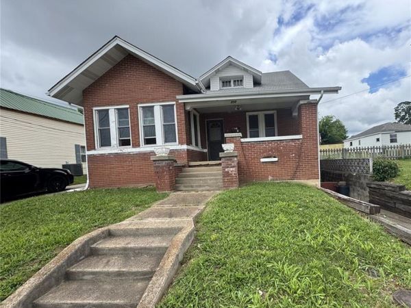 212 W North Street , Perryville, MO 63775