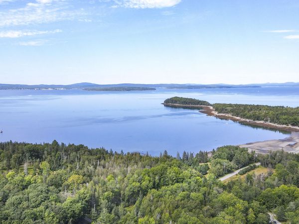 1446 Meadow Pond Road , Islesboro, ME 04848