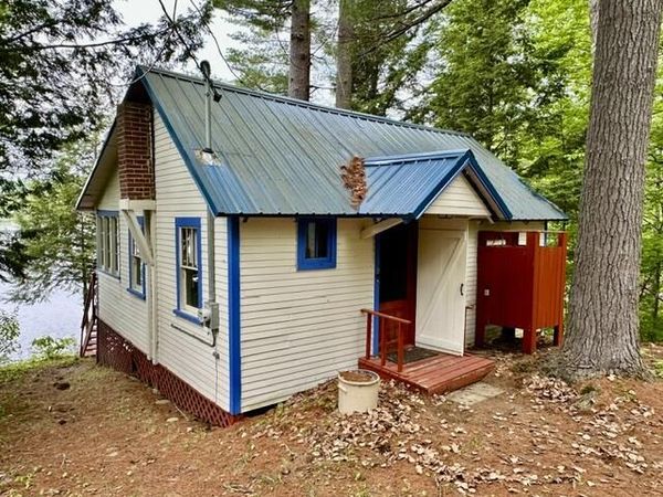 9 Goldfinch Lane , Skowhegan, ME 04976