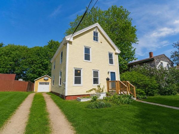 54 Chamberlain Street , Brewer, ME 04412