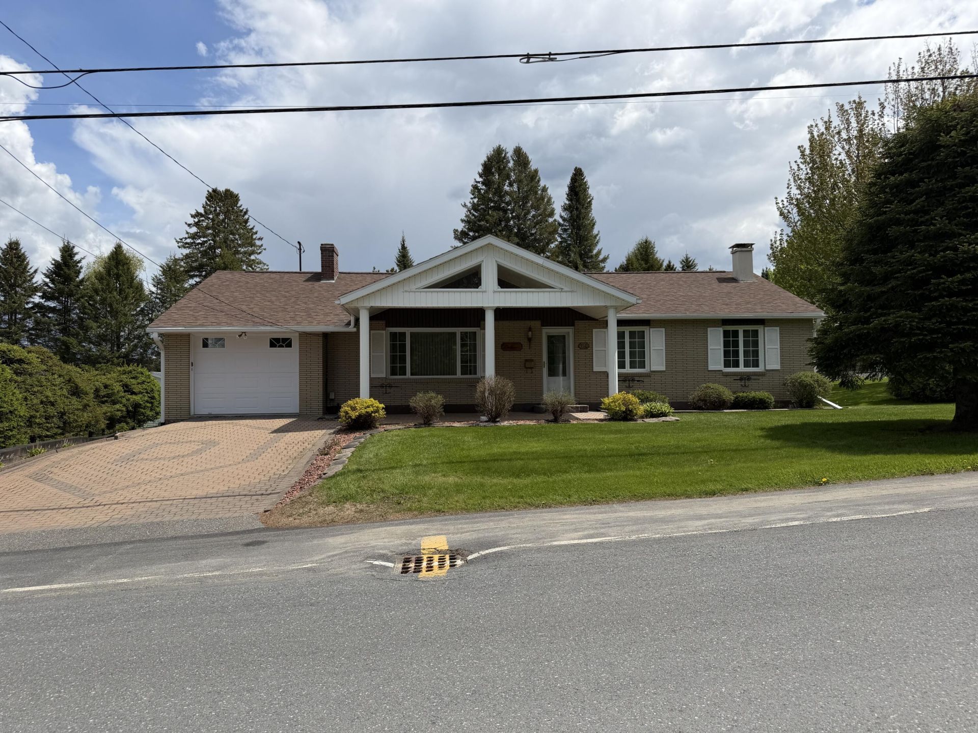 150 19th Avenue , Madawaska, ME 04756 Main Photo