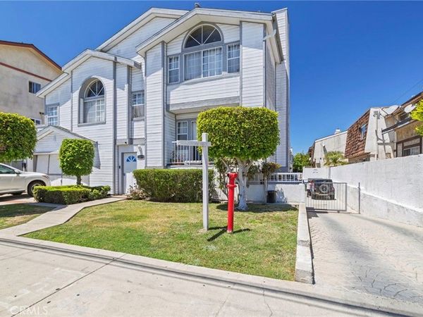 13729 Doty, Hawthorne, CA 90250