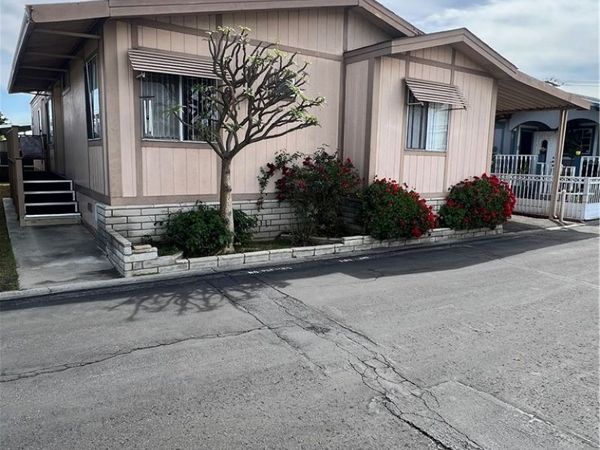16707 Garfield Avenue, Unit 2008, Paramount, CA 90723