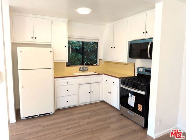 422 Arnaz Drive, Unit #4, Los Angeles, CA 90048