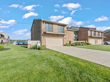 10339 County Road 286, Unit D-5, Huntsville, OH 43324