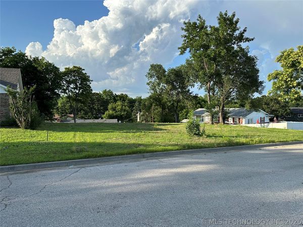 2421 W 45th Court , Tulsa, OK 74107