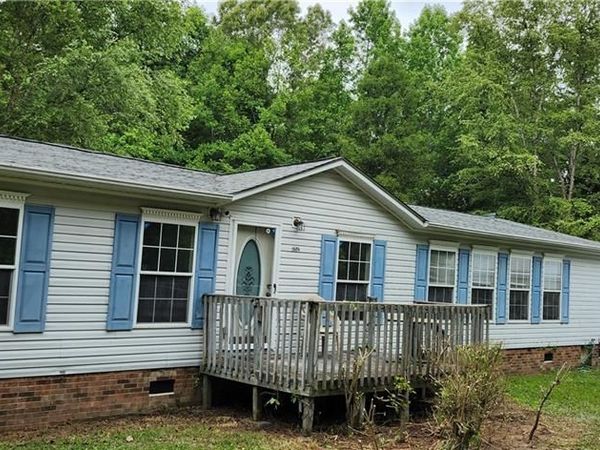 1252 Wagon Wheel Road , Reidsville, NC 27320