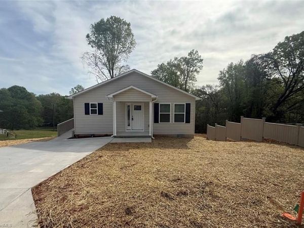 907 Eleanor Drive , Lexington, NC 27295