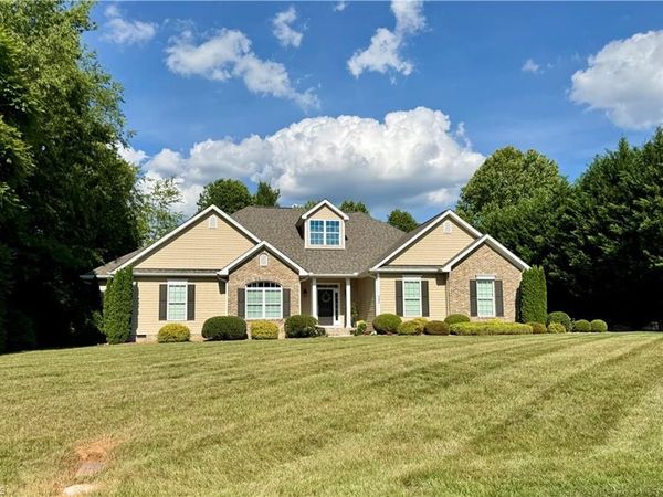 133 Cedar Ridge Drive , Millers Creek, NC 28651
