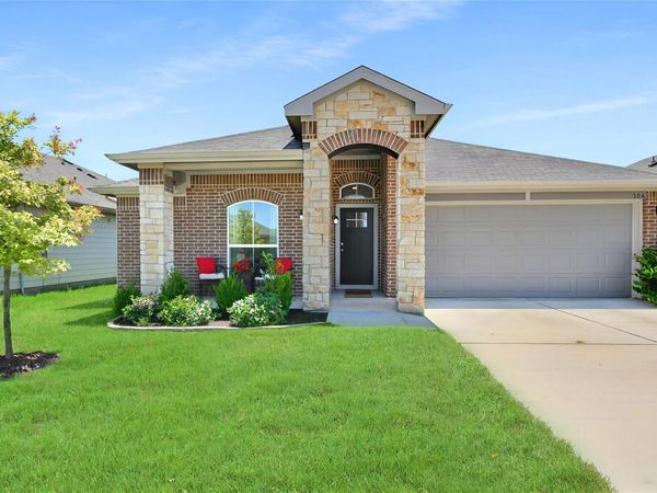 308 Pedernales LN , Hutto, TX 78634