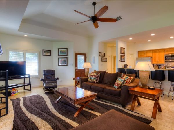 1924 Clubhouse Hill DR , Unit 25, Spicewood, TX 78669