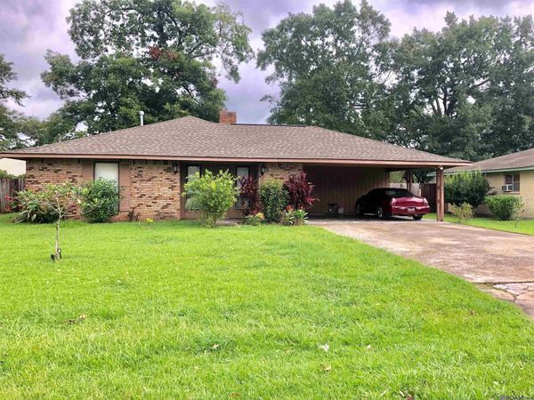 406 E Chuck St, Gonzales, LA 70737