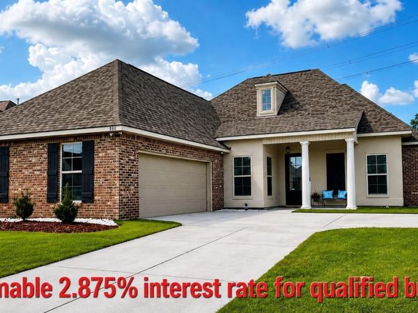 980 Lakehaven Dr, Gonzales, LA 70737