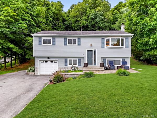 37 Surrey Road, Chester, NY 10918